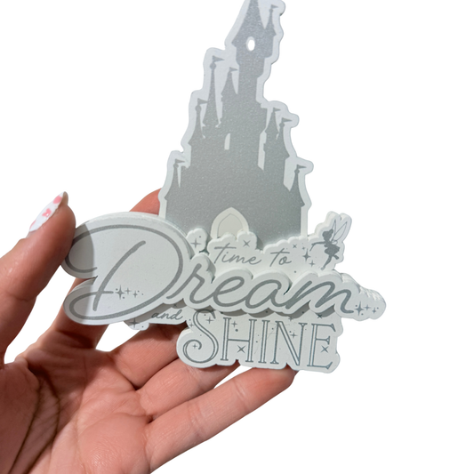 Iman Castillo Campanilla Disneyland Paris