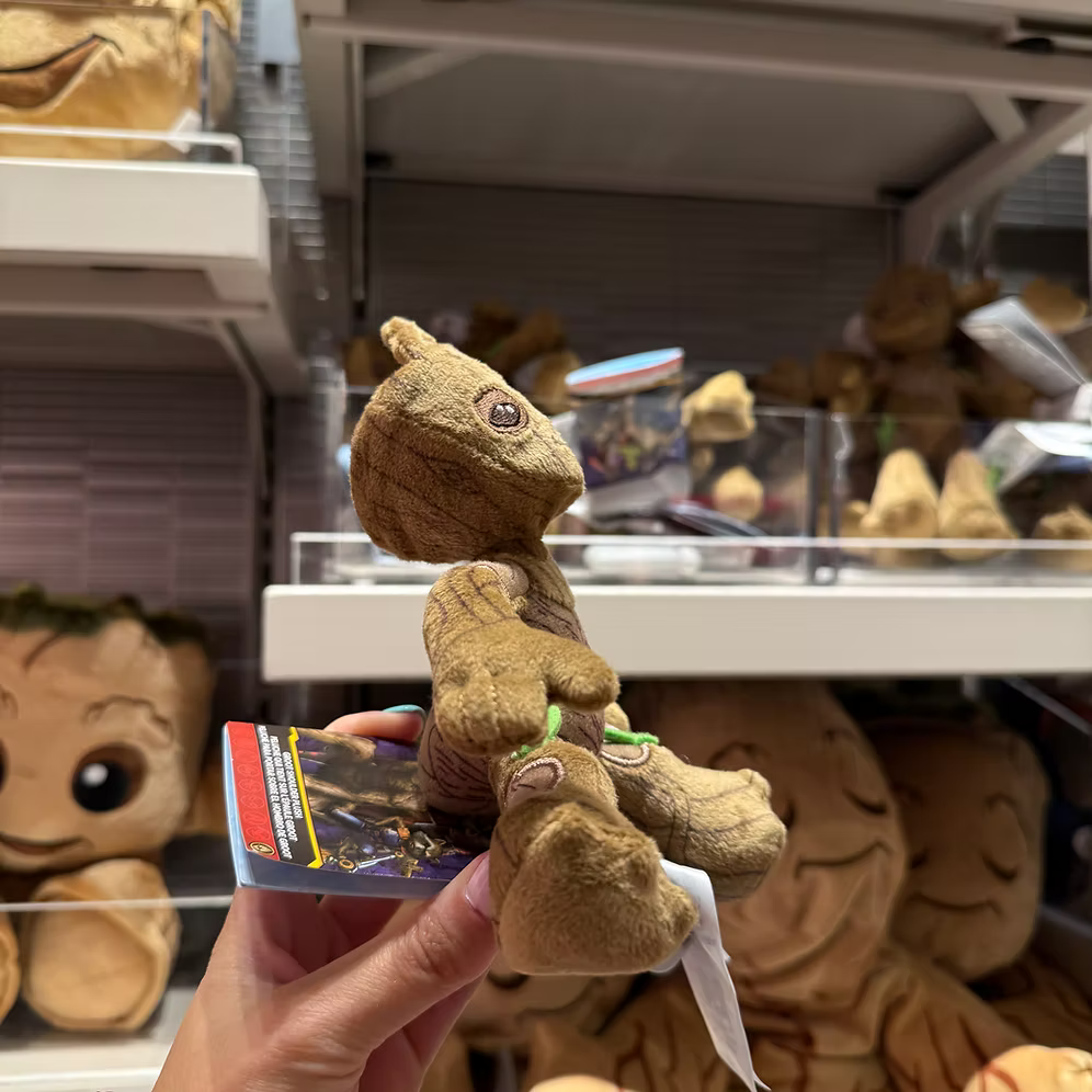 Peluche Groot Marvel hombro Disneyland Paris