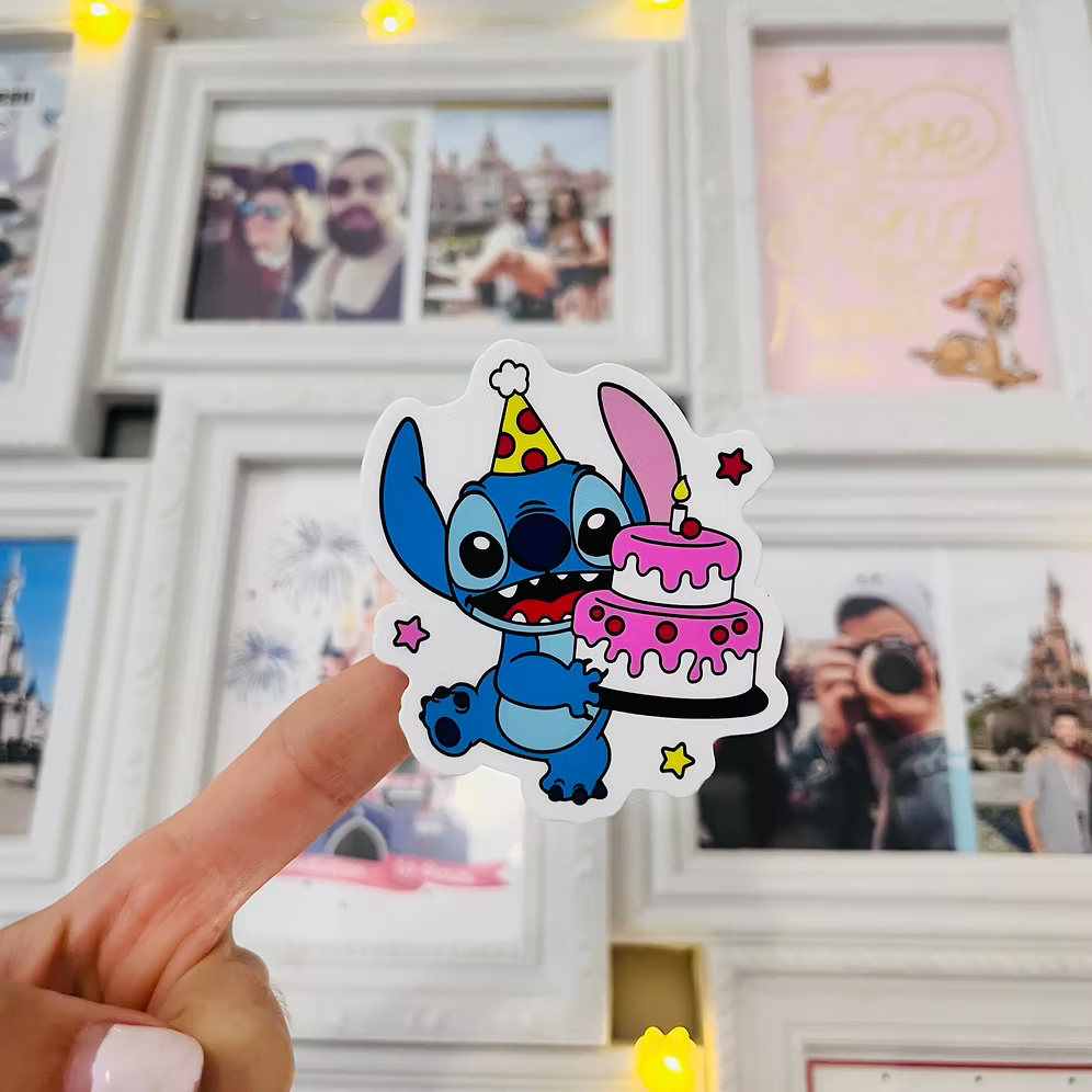 Pegatina Stitch tarta de Cumpleaños