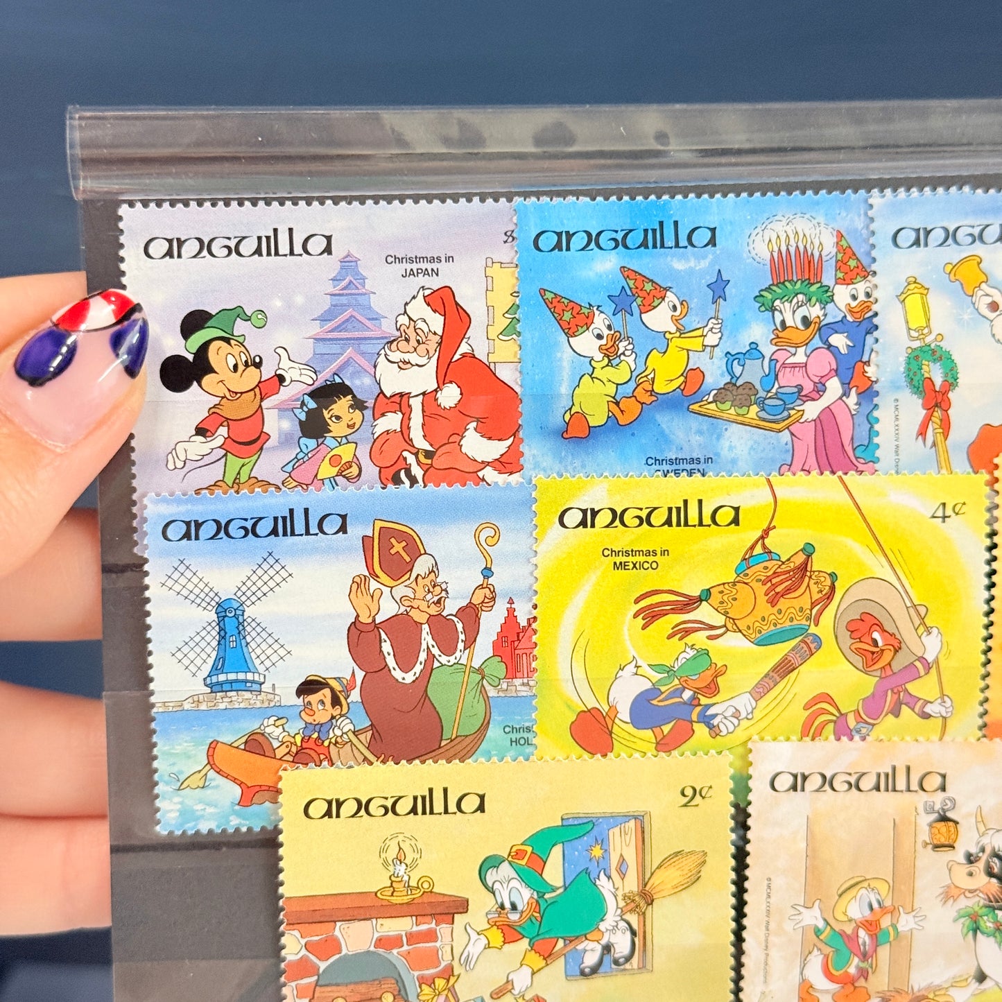 Set 8 Sellos Navidad Anguilla Países del Mundo Mickey Mouse y Amigos