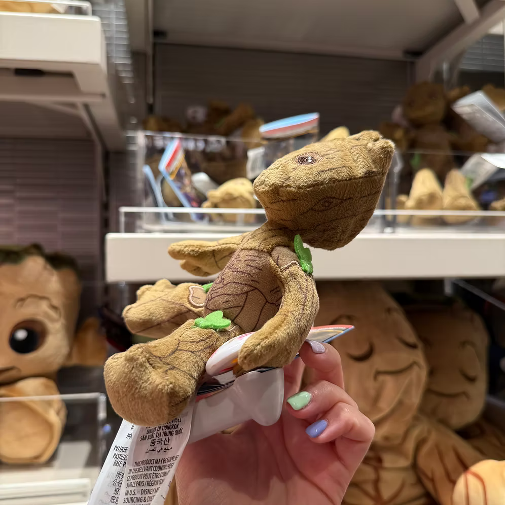 Peluche Groot Marvel hombro Disneyland Paris