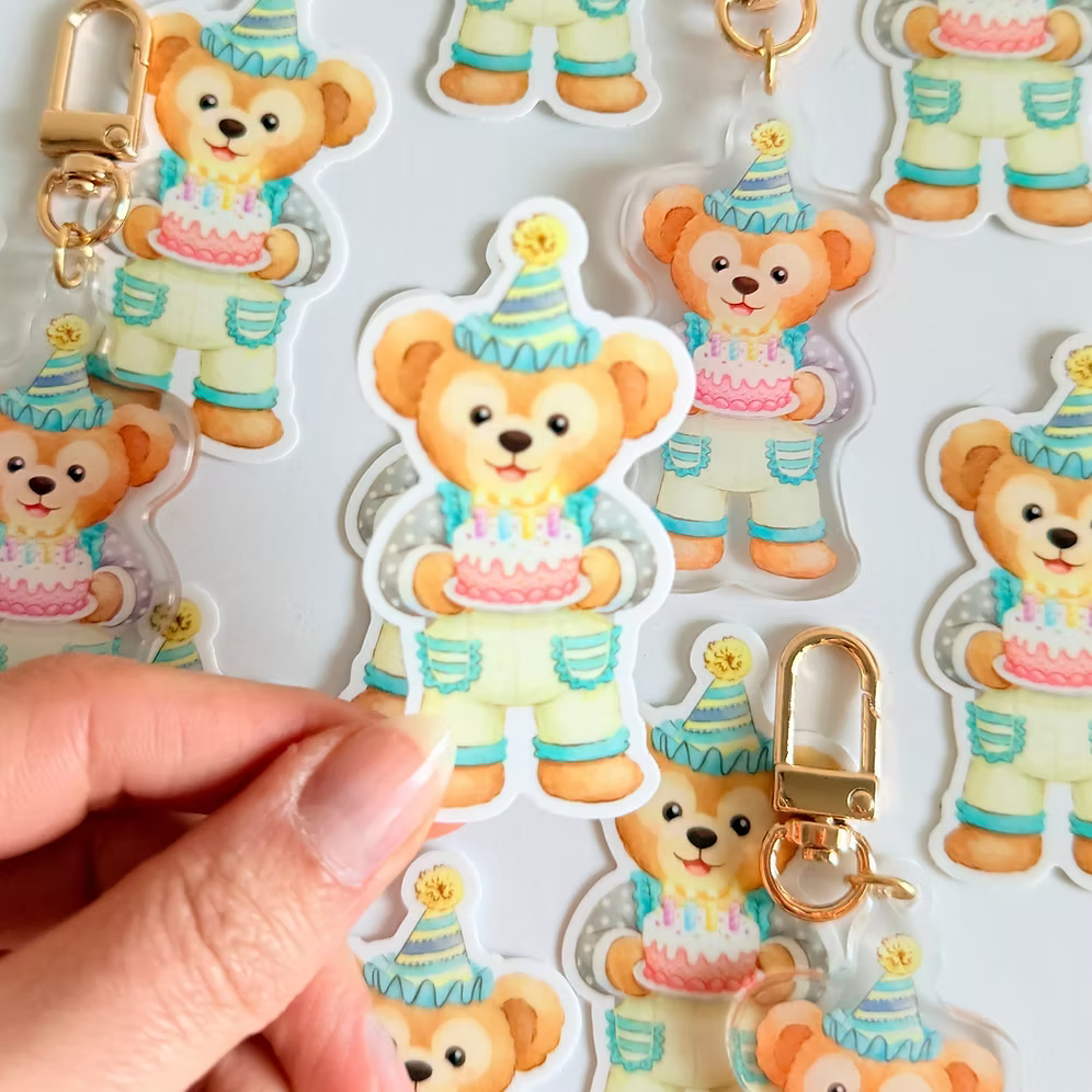 Llavero y Pegatina Osito Duffy Tarta Cumpleaños