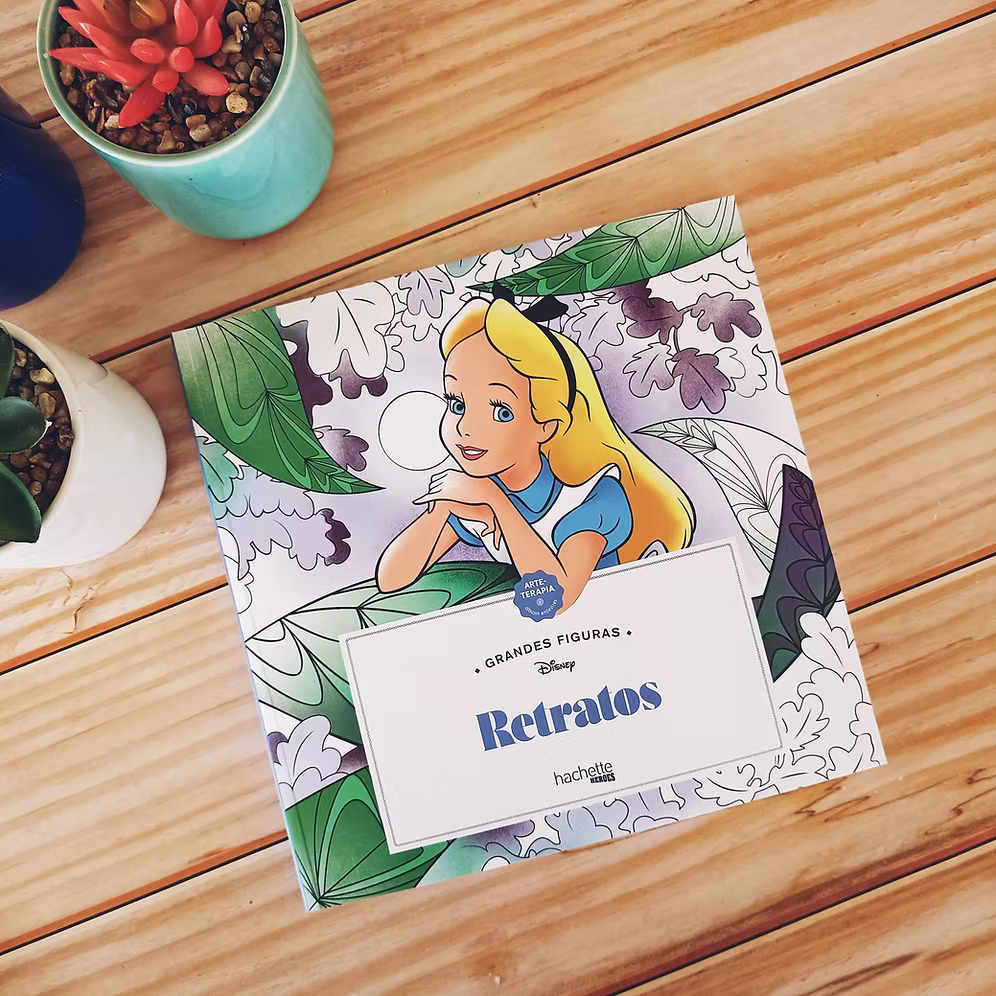 Libro para colorear Retratos Disney Arteterapia Hachette Heroes