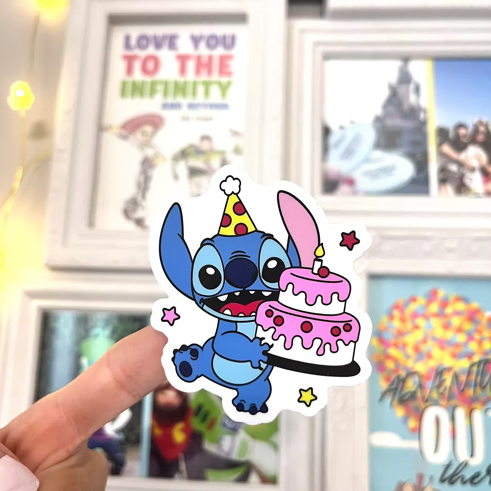 Pegatina Stitch tarta de Cumpleaños