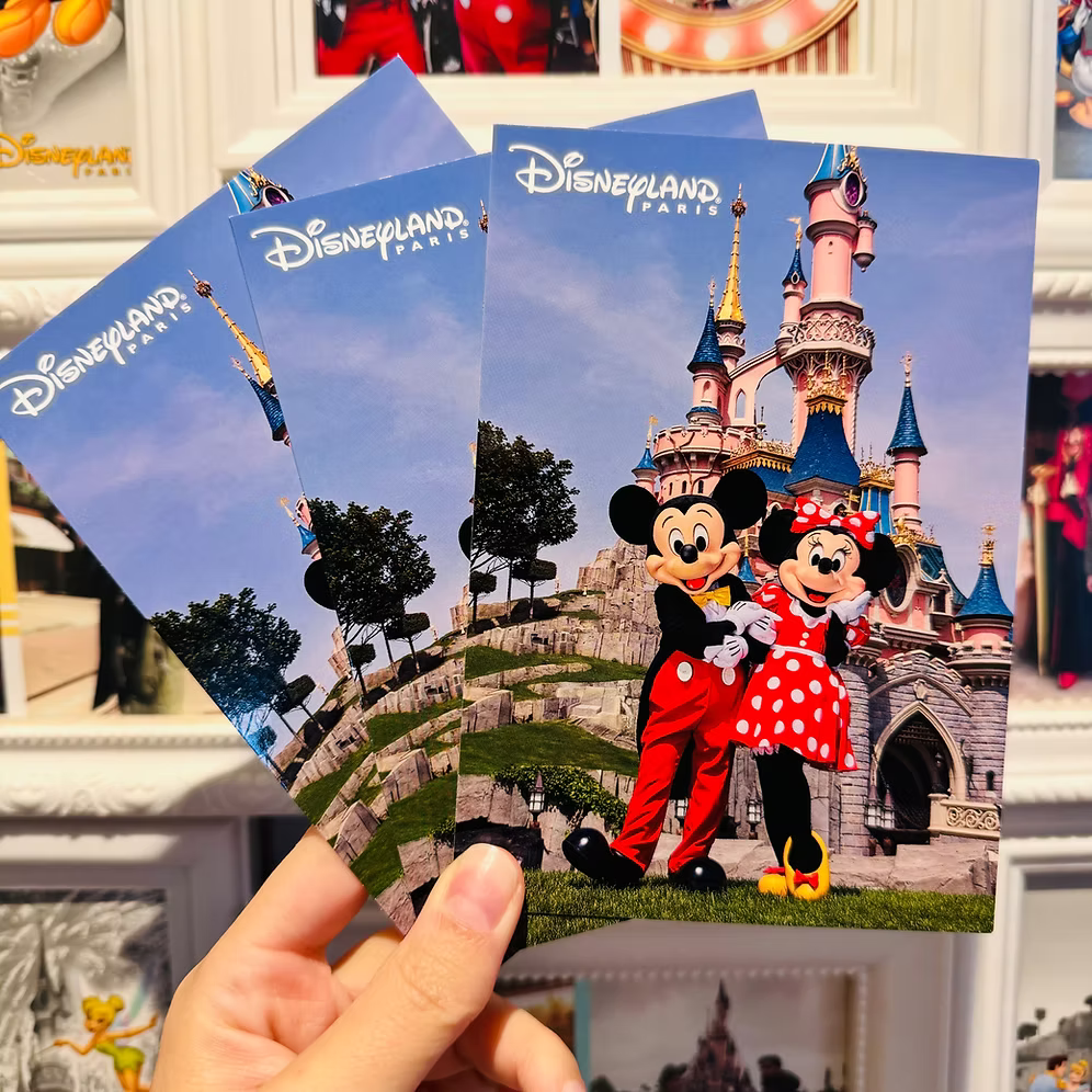 Postal Disneyland Paris Personajes Castillo