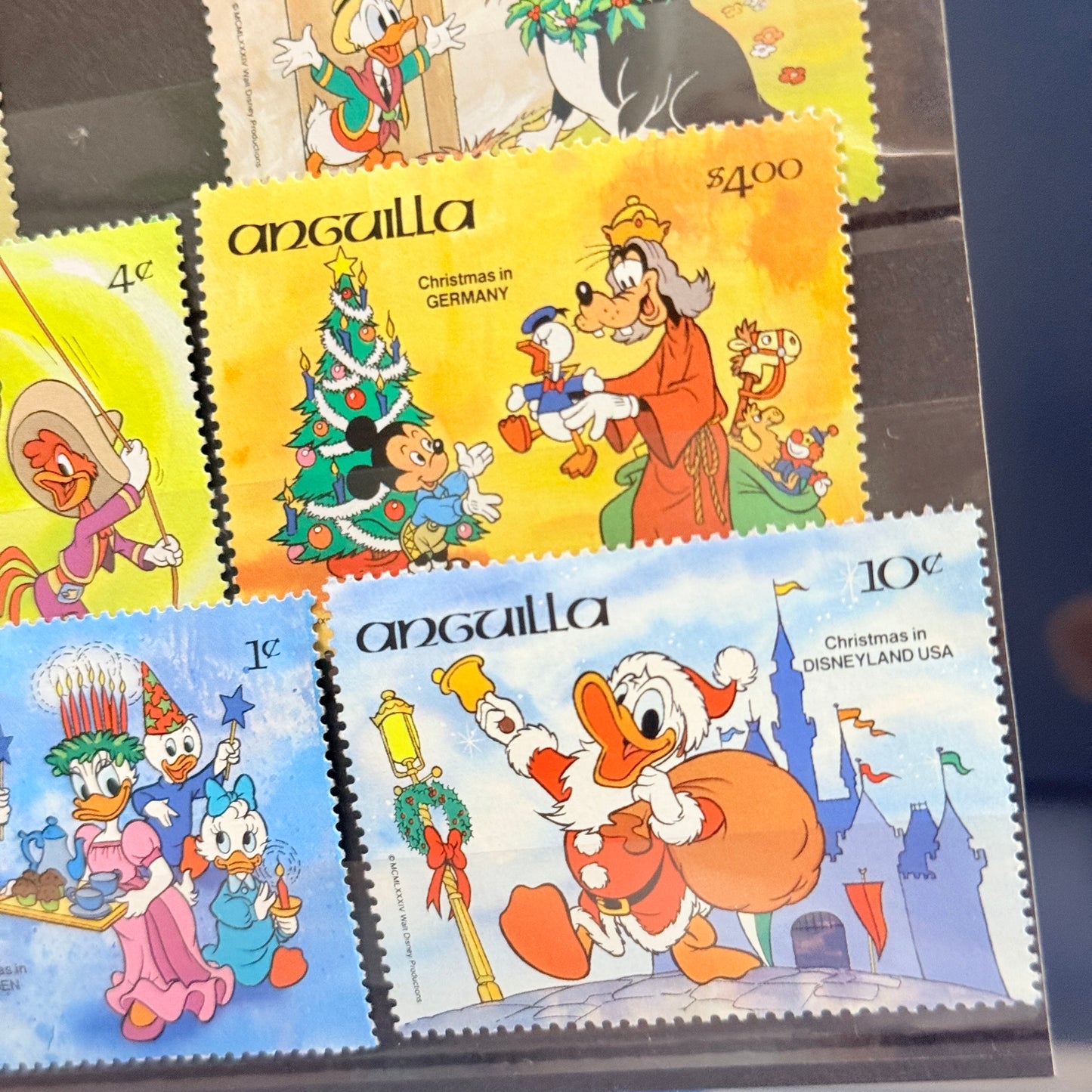 Set 8 Sellos Navidad Anguilla Países del Mundo Mickey Mouse y Amigos