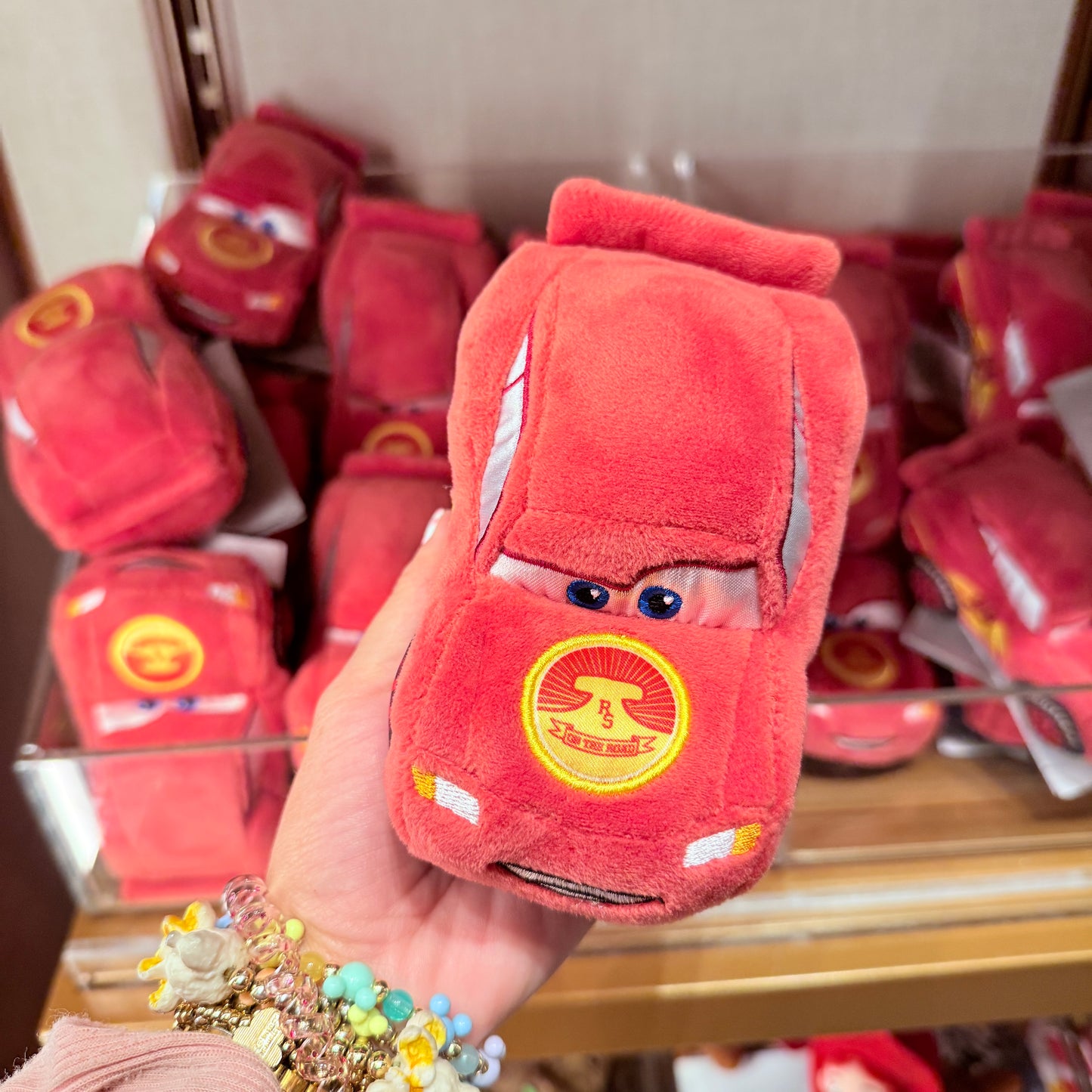 Peluche de Hombro Rayo McQueen Cars Disneyland Paris