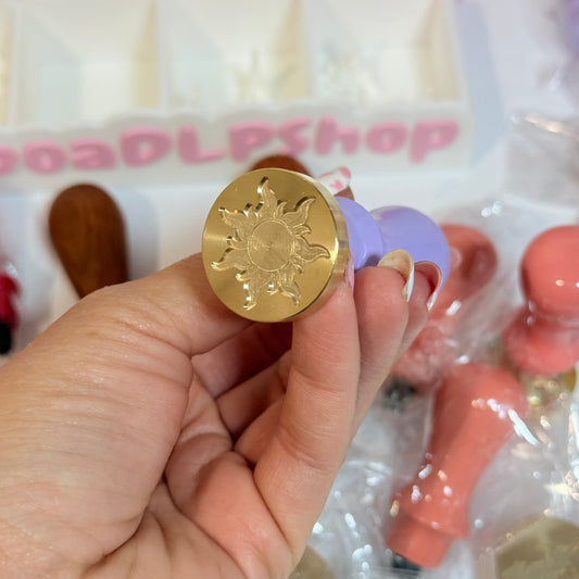 Sello de lacre flor de Rapunzel Enredados con mango lavanda