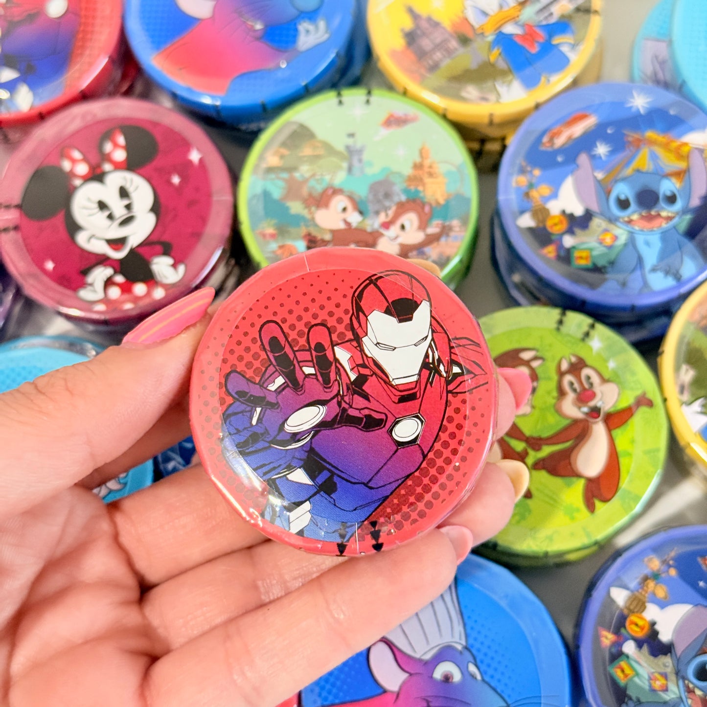 Caja lata de caramelos Personajes Disney Disneyland Paris