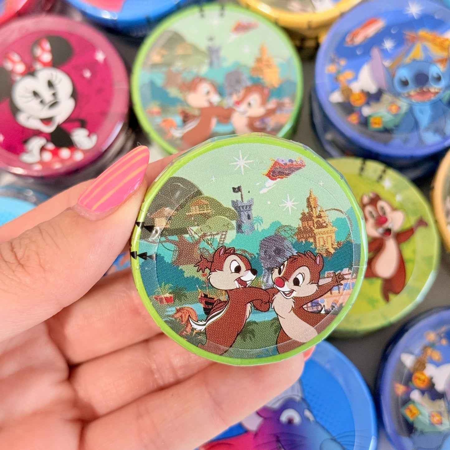 Caja lata de caramelos Personajes Disney Disneyland Paris