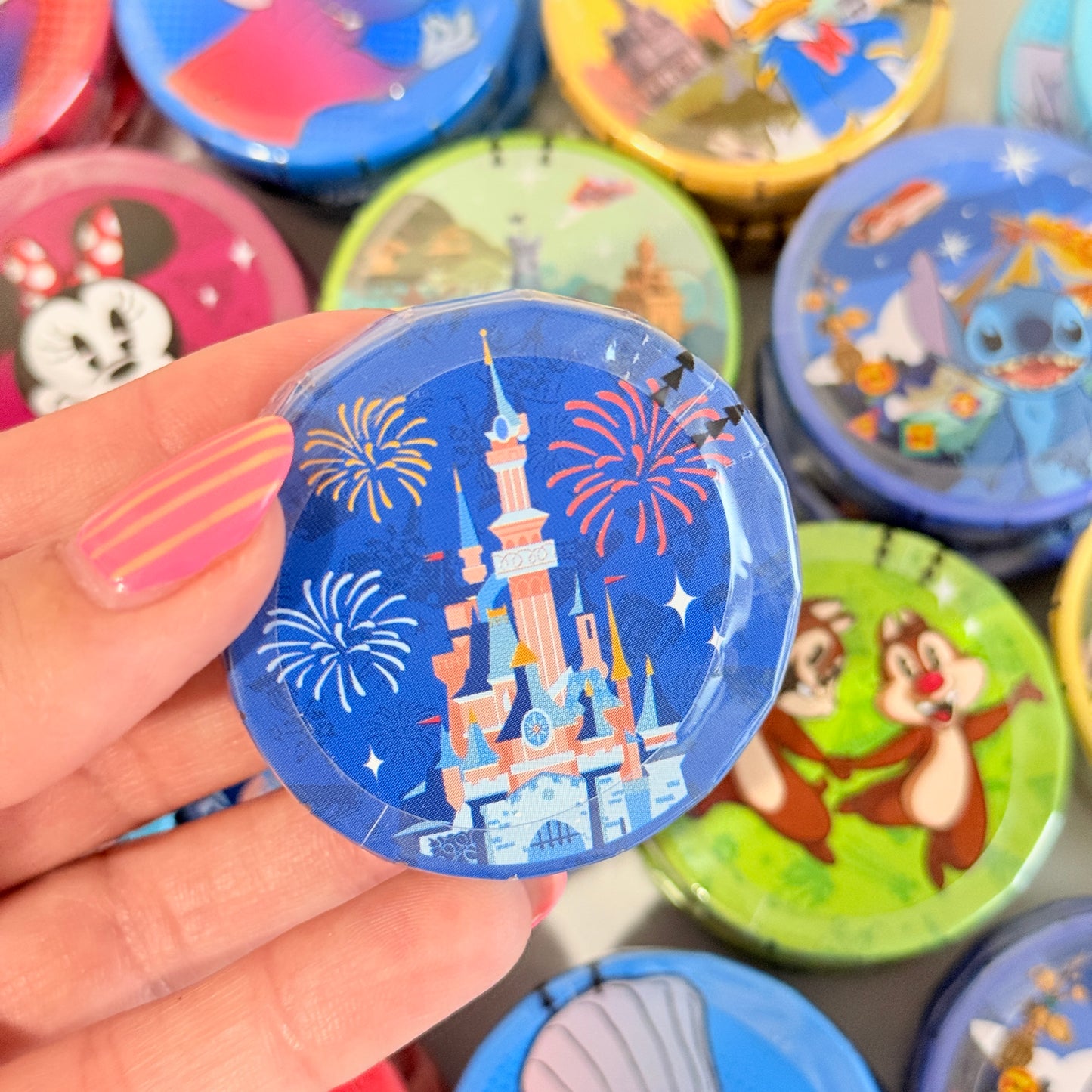 Caja lata de caramelos Personajes Disney Disneyland Paris