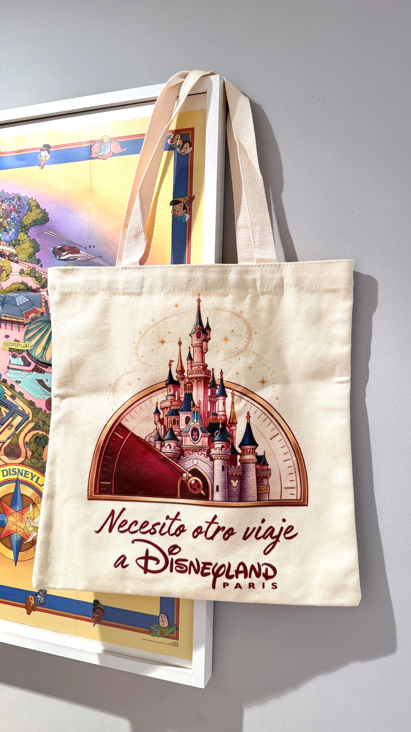 Bolsa Tote Bag Necesito otro viaje a Disneyland Paris